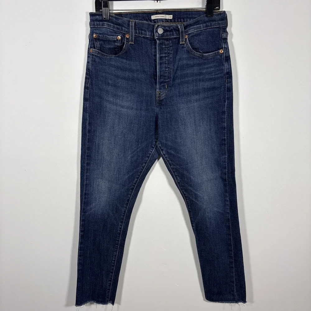 Levi's Wedgie Skinny Jeans Denim High Rise Button Fly Raw Hem Size 31 Cheeky